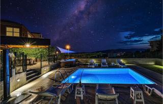Pet Friendly Home In Seget Donji - Seget Donji - 2