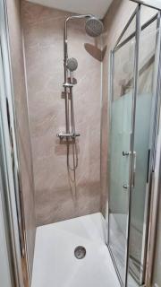 Idéal 4 personnes 2 chambres et 2 salles de bain - Châteauroux - 9