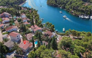Stunning Home In Vrboska With Kitchen - Vrboska - 0