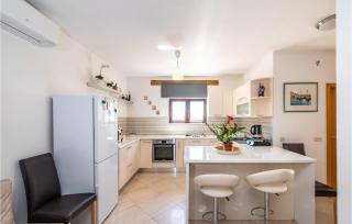 3 Bedroom Cozy Home In Razanac - Ražanac - 4