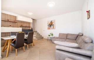 3 Bedroom Cozy Home In Razanac - Ražanac - 5