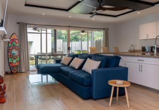 Private 4BD Family Beach House And Resort - Walk to Beach and Town - Jacó - 0