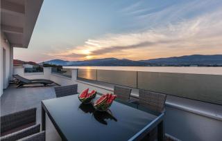Nine-Bedroom Holiday Home In Arbanija - Trogir - 0