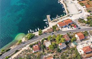 1 Bedroom Awesome Apartment In Poljica - 1