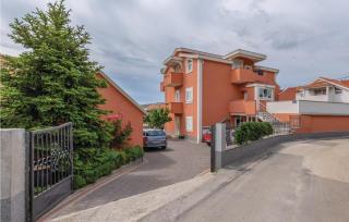 Three-Bedroom Apartment In Plano - Plano - 2