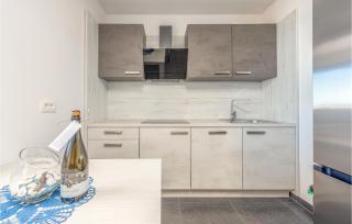 Lovely Apartment In Kustici, Novalja - Kustići - 6