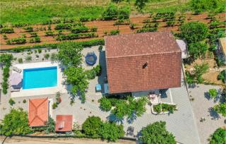 Three-Bedroom Holiday Home In Sumet - Šumet - 6