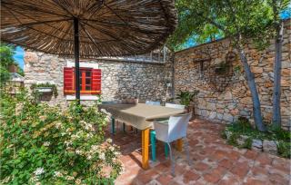3 Bedroom Cozy Home In Sukosan - Sukošan - 2