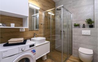 Nice Apartment In Kastel Gomilica - 3