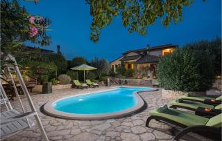 Lovely Home In Buje With Wifi - Buje - 0