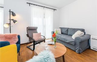 Three-Bedroom Holiday Home In Pakovo Selo - Pakovo Selo - 2