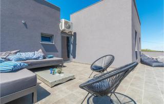 Amazing Home In Zagrad - Nadin - 5