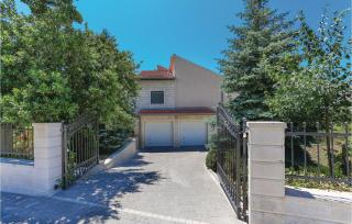 Nice Home In Srinjine - Srinjine - 2
