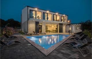 Awesome Home In Sveti Vid Miholjice - Sveti Vid-Miholjice - 0