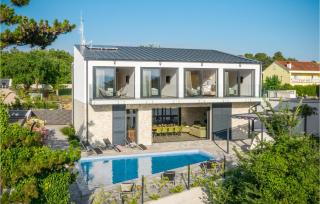 Awesome Home In Sveti Vid Miholjice - 4