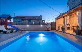 Beautiful Home In Orbanici With Wifi - 1