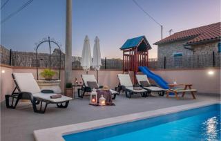 Beautiful Home In Orbanici With Wifi - 2