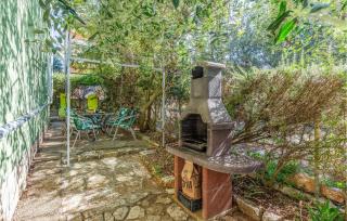 Nice Apartment In Pula With Kitchen - Medulin - 4