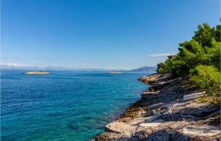 Awesome Home In Prigradica With Jacuzzi - Prigradica - 4