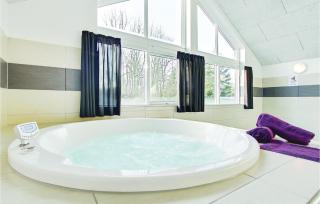 6 Bedroom Beautiful Home In Tranekær - Hou - 8