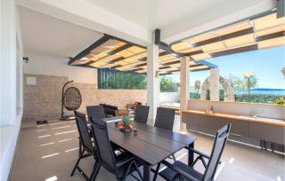 Beautiful Apartment In Kastel Gomilica - Kaštela - 5
