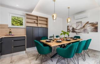 4 Bedroom Gorgeous Home In Icici - 6