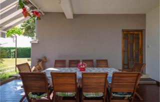 Awesome Home In Krnica - Krnica - 1
