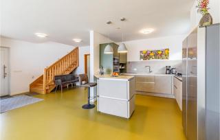 4 Bedroom Gorgeous Home In Pomer - Pomer - 4