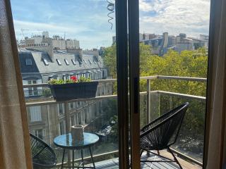 Fabulous big Studio with balcon Arc of Triumph - París - 9