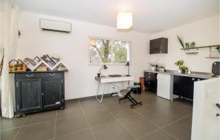 Amazing Home In Pigna With Kitchen - Pigna - 3