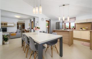 Amazing Home In Galizana - Galižana - 8