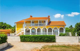 Cozy Apartment In Labin With Wifi - 9