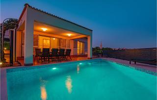 4 Bedroom Stunning Home In Brodarica - Brodarica - 2