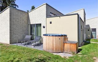 Beach Front Home In Lembruchdümmer See - 1