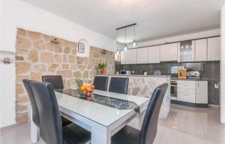 6 Bedroom Lovely Home In Ceranje Gornje - - 3