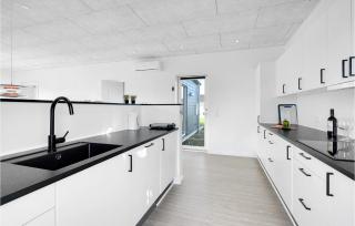 3 Bedroom Amazing Home In Rødby - Rødby - 4
