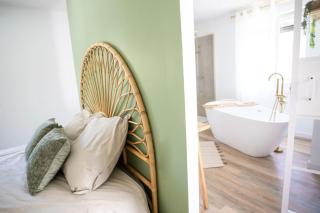 NUXIA Suites&SPA L'Abohème Chic - Bagnols-sur-Cèze - 5