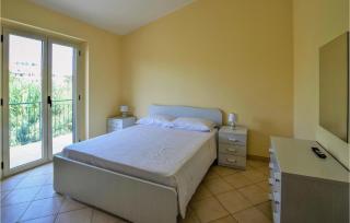 Amazing Home In Melito Porto Salvo - 1