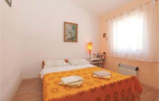 1 Bedroom Amazing Apartment In Pag - 3