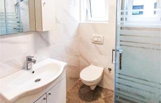 Cozy Apartment In Novi Vinodolski - Novi Vinodolski - 5