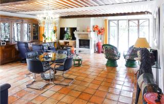 Nice Home In Venasque With Kitchen - Venasque - 8