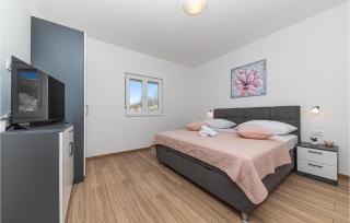 Amazing Home In Prgomet With Wifi - 3