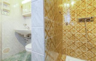 Awesome Apartment In Crikvenica - Crikvenica - 5