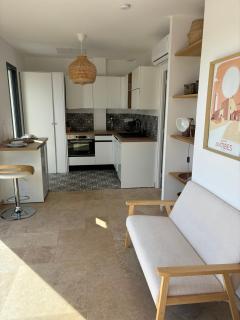 Cocon de bien-être à Vence avec vue mer, piscine et terrasse ensoleillée - 5