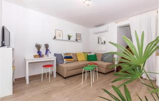 3 Bedroom Stunning Home In Crikvenica - Crikvenica - 7