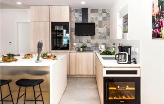 3 Bedroom Beautiful Home In Omis - 7