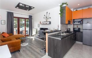 Lovely Apartment In Jesenice With Wifi - 7