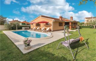 Amazing Home In Krnica With Wifi - 8