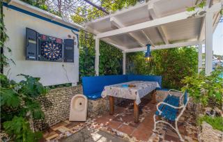 Beautiful Apartment In Supetarska Draga - Supetarska Draga - 4