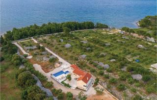 Amazing Home In Supetar - Supetar - 0